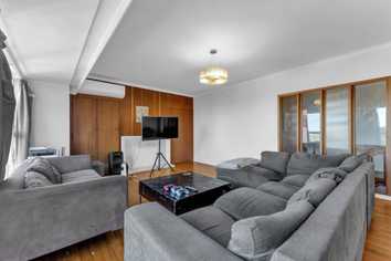 216 Hillsborough Road, Hillsborough