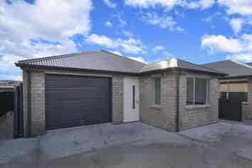 B/14  Glasgow Street , Mosgiel
