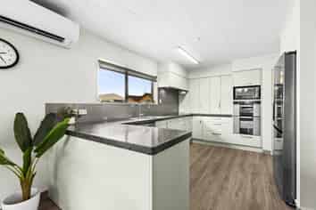 7 Ayto Way, Havelock North