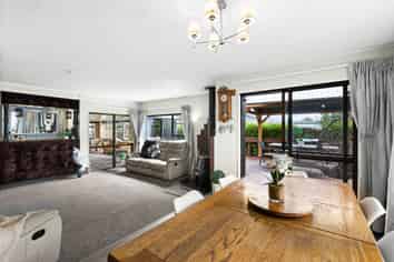 7 Ayto Way, Havelock North