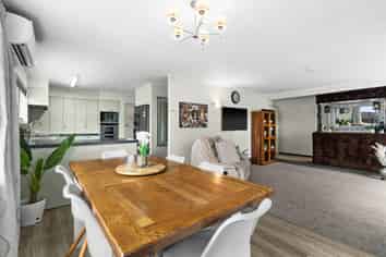 7 Ayto Way, Havelock North