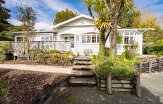 148 Cleveland Tce, Nelson