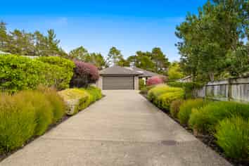 17 Ruth Craig Place, Stanmore Bay
