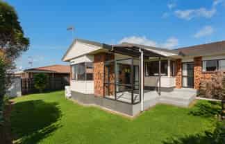 8B Shearman Grove, Tauranga
