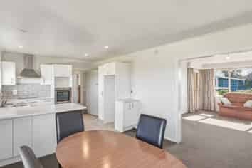 16 Ross Street, BALCLUTHA