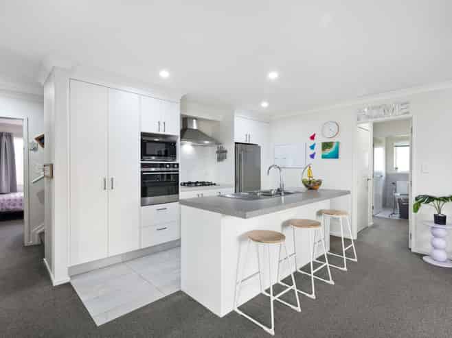 5 Dumas Place, Rosehill