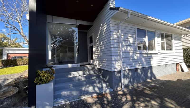  482 Te Atatu Road, Te Atatu Peninsula