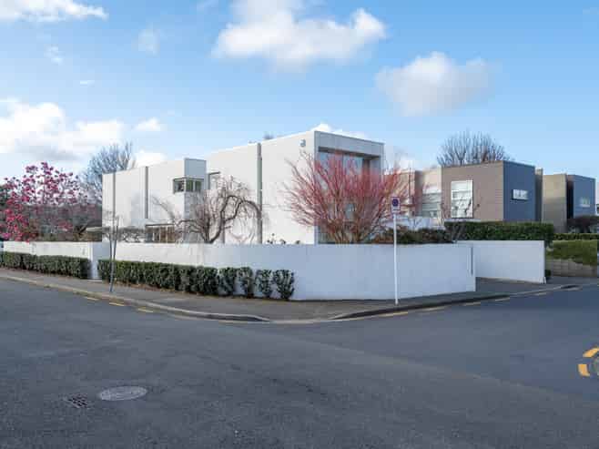14 Stirling Street, Merivale
