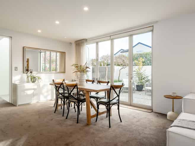 14 Stirling Street, Merivale