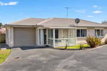 1/2 Doment Crescent, Orewa