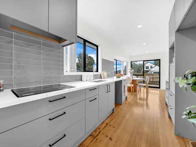 120 Flanshaw Road, Te Atatu South