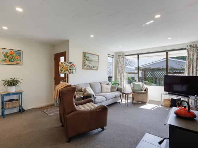 8 Tanner Street, Havelock North