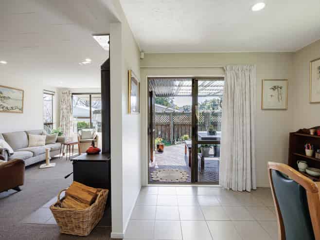 8 Tanner Street, Havelock North