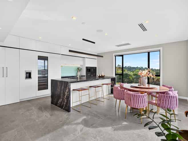 1 Taku Close, Long Bay