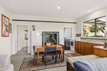 42 Back Road, GRANITY
