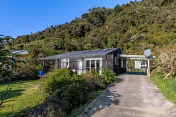42 Back Road, GRANITY