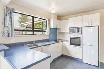23 Crossleigh Crescent, BALCLUTHA
