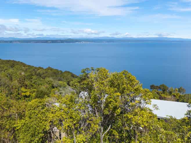 45 Whakamoenga Point, Acacia Bay
