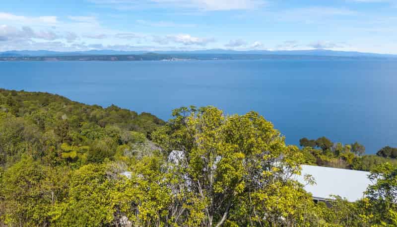 45 Whakamoenga Point, Acacia Bay
