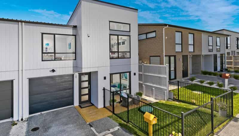 16 Toia Lane, Millwater