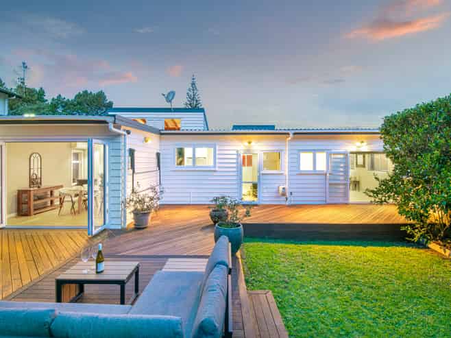 21 Korotaha Terrace, Rothesay Bay
