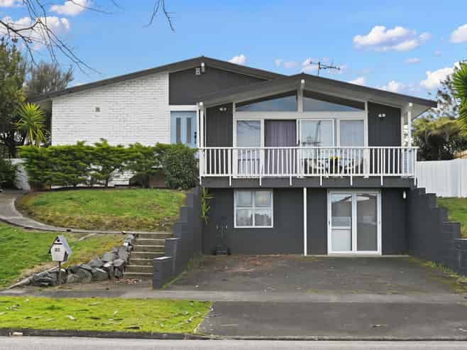 15 Garden Heights Avenue, Glenview