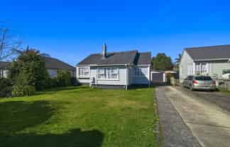 18 Clinkard Avenue, Glenholme