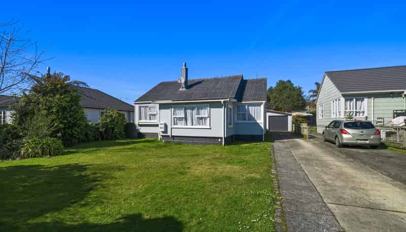 18 Clinkard Avenue, Glenholme