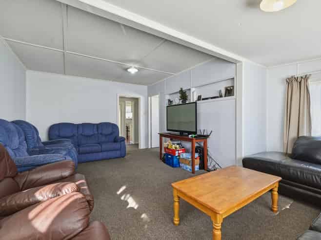18 Clinkard Avenue, Glenholme
