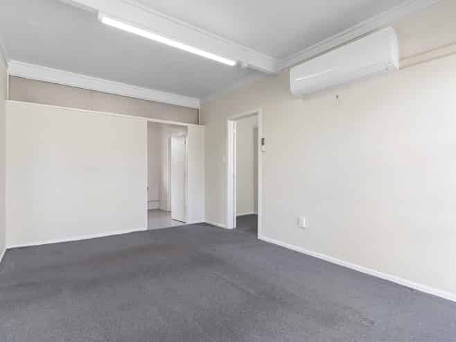 1 and 2/49 Orams Road, Manukau, Hill Park