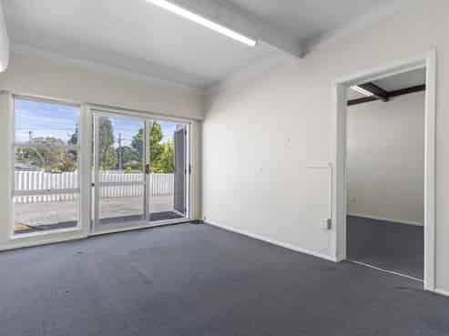 1 and 2/49 Orams Road, Manukau, Hill Park