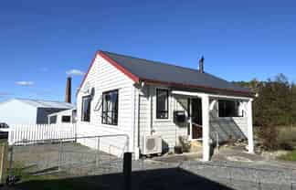 12 Loop Road, BALCLUTHA