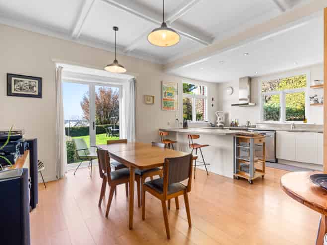 5 Lomond Street, Caversham