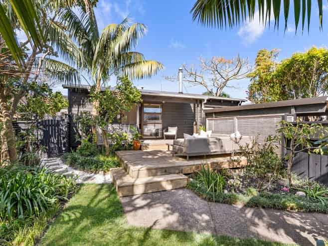 2/32 Alford Street, Waterview