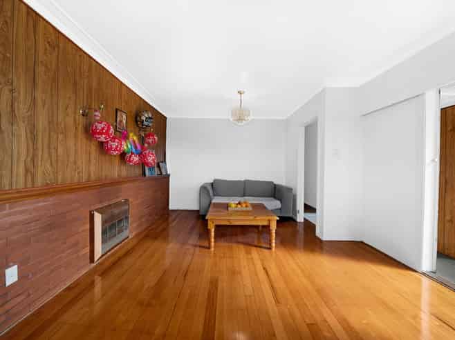 6 Glenmore Road, Sunnyhills
