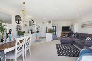 4C Richard Street, Titahi Bay