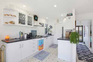 4C Richard Street, Titahi Bay