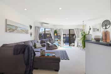 4C Richard Street, Titahi Bay