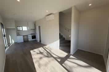 27 Meadowood Drive, Unsworth Heights
