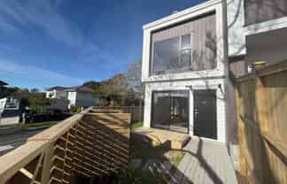27 Meadowood Drive, Unsworth Heights