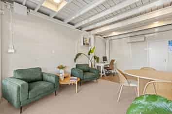 Entry-level London Street bolt-hole
