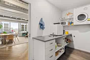 Entry-level London Street bolt-hole