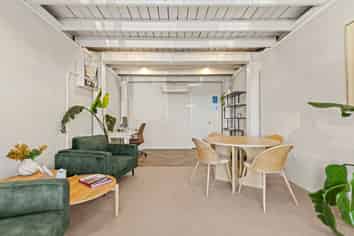 Entry-level London Street bolt-hole
