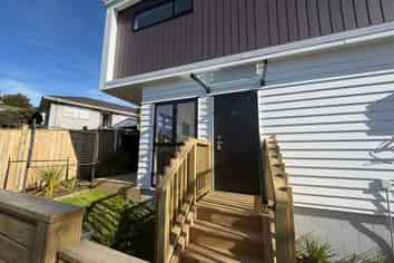 27 Meadowood Drive, Unsworth Heights
