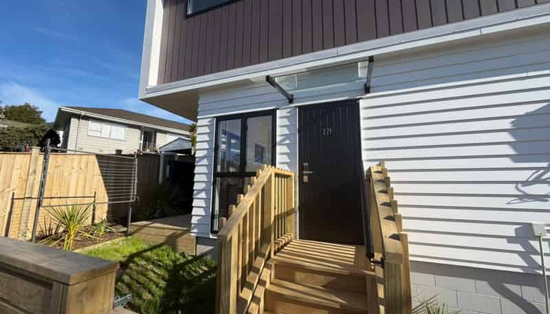 27 Meadowood Drive, Unsworth Heights