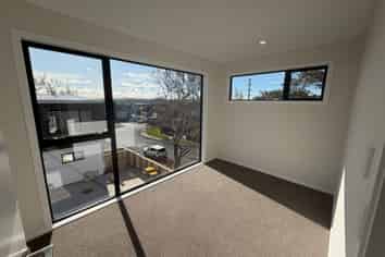27 Meadowood Drive, Unsworth Heights