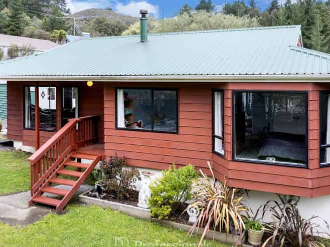 11 Monarch Grove, Maoribank