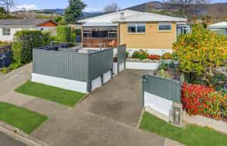 24a Cobham Crescent, Stoke