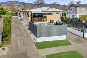 24a Cobham Crescent, Stoke