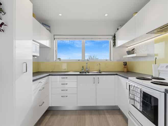 24a Cobham Crescent, Stoke